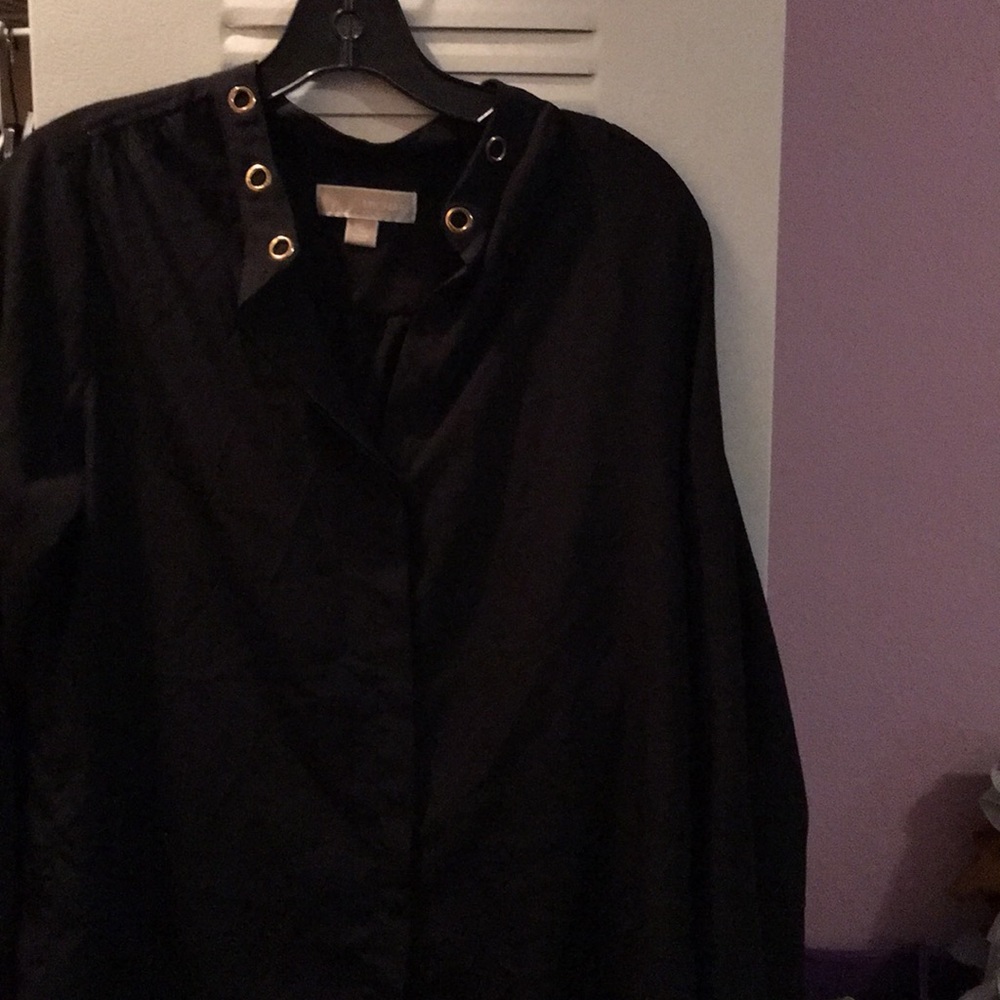 Michael kora black top